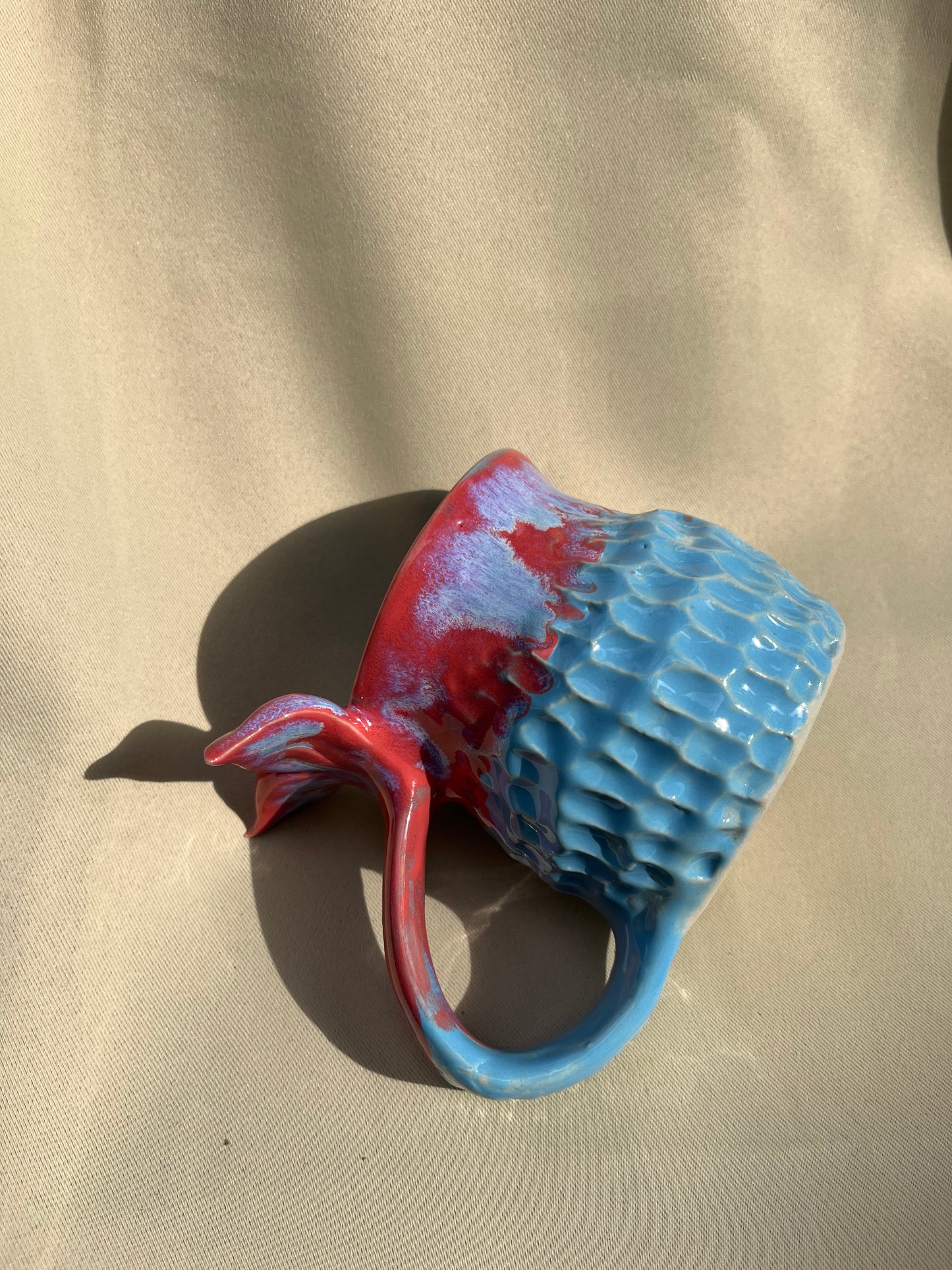 Rainbow Mermug Waves 10 (discounted-slight crack handle. sealed)✨🧜♀️
