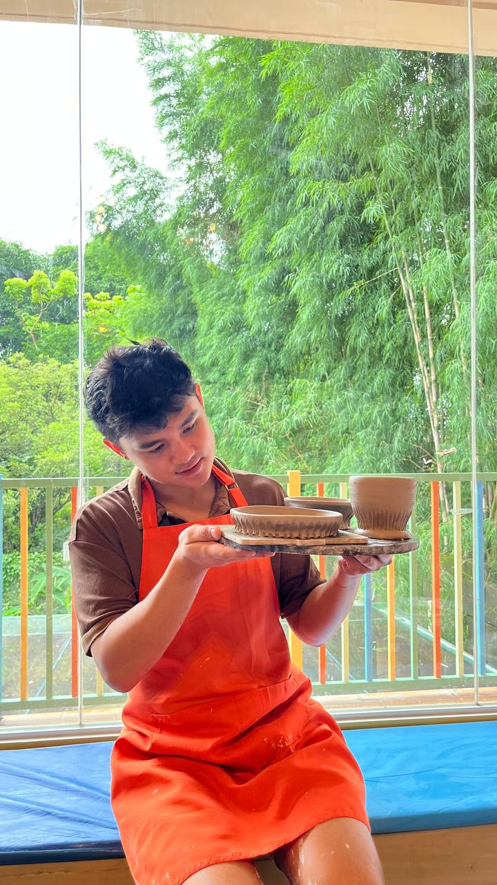 Wheel Throwing Pottery Class – 3-Hour Workshop