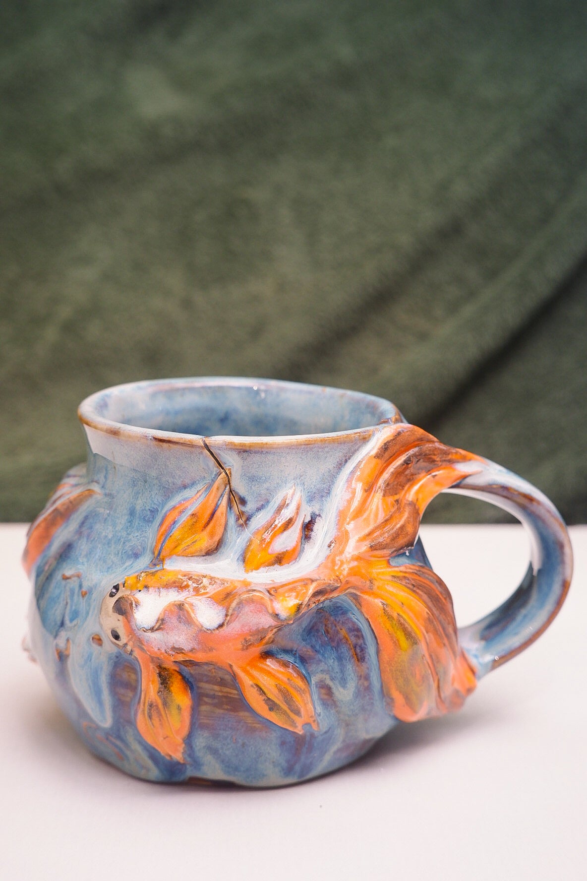 KOI mug discounted (cracked but usable. see photos)