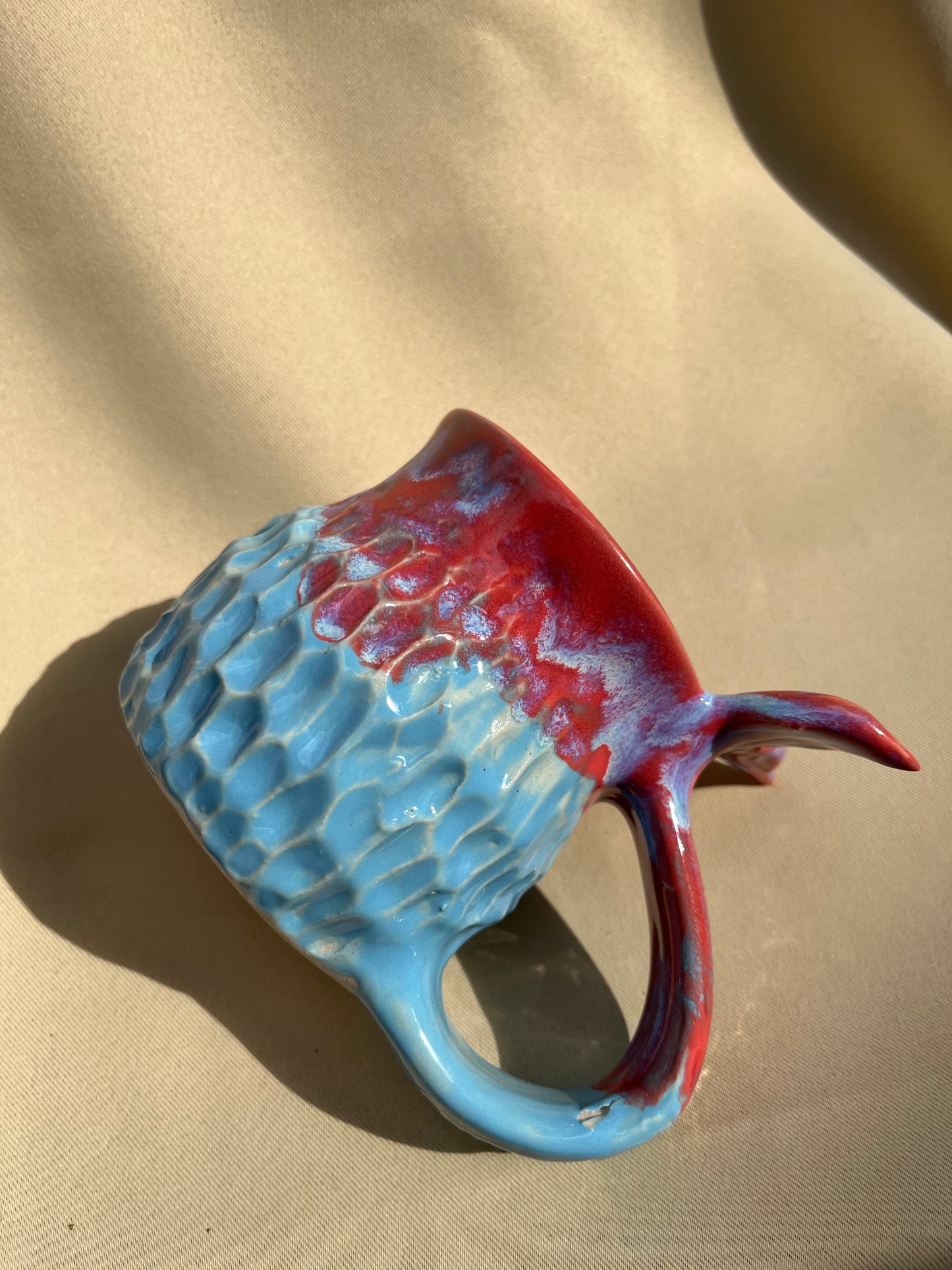 Rainbow Mermug Waves 10 (discounted-slight crack handle. sealed)✨🧜‍♀️